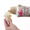 Lion Aroma Rich Fragrance Fabric Softener (Diana)  狮王 Aroma Rich香氛衣物柔顺剂 (黛安娜-高雅玫瑰香) 520ml - Image 3